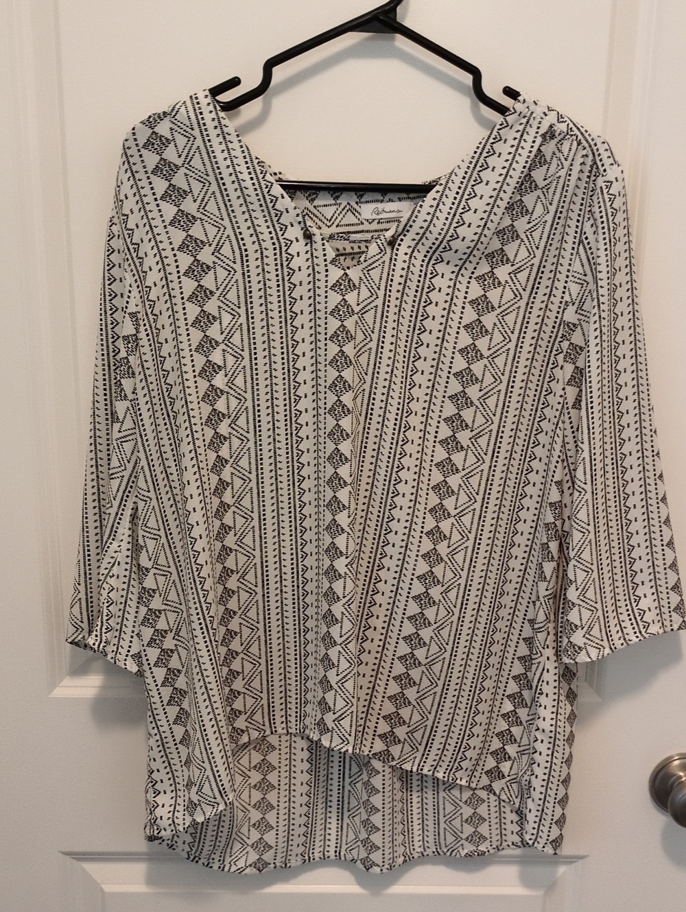 Black & white tribal stripe print top Size Petite Large